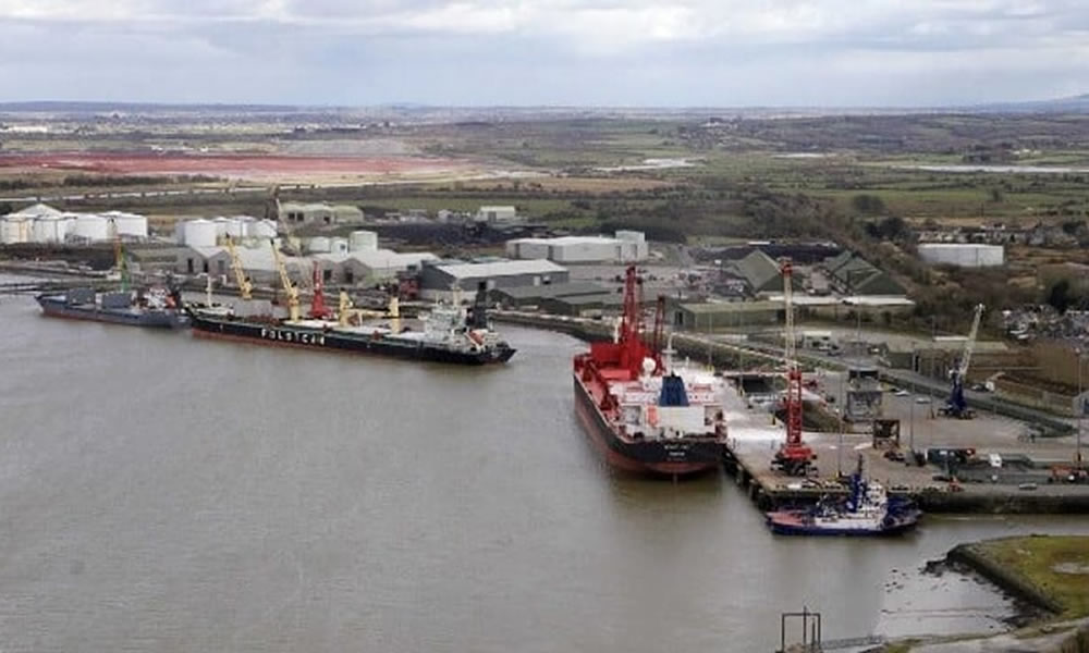 Read more about the article Explosion Aboard Chemical Tanker in Irish Port Seriously Injures Two Crew
